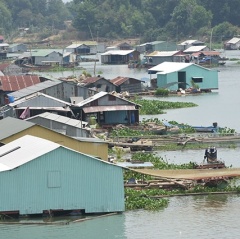 Di dời 168 hộ nuôi cá bè trên sông La Ngà